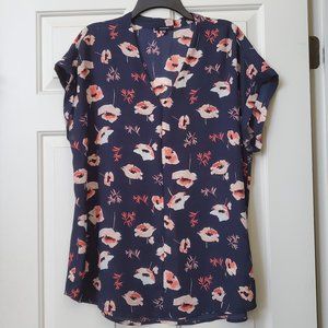 Pleione Cuffed Short-Sleeved Ladies Blouse